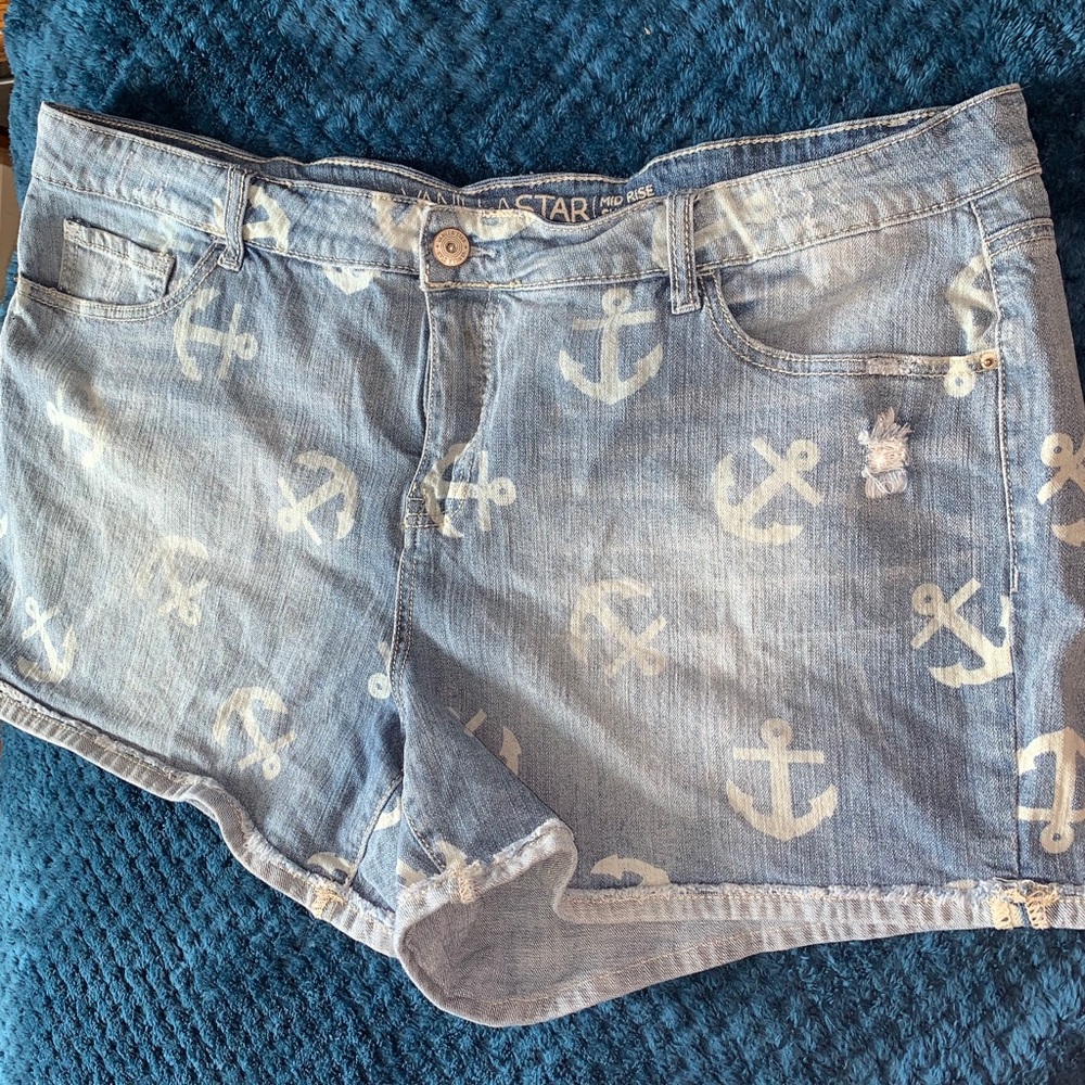 Jean shorts plus size 24